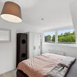 Aarper Boutique Apartment I Messe, Airport, Netflix & Forest